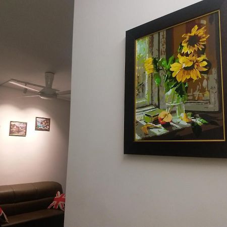 Hits Homestay 바얀레파스 외부 사진