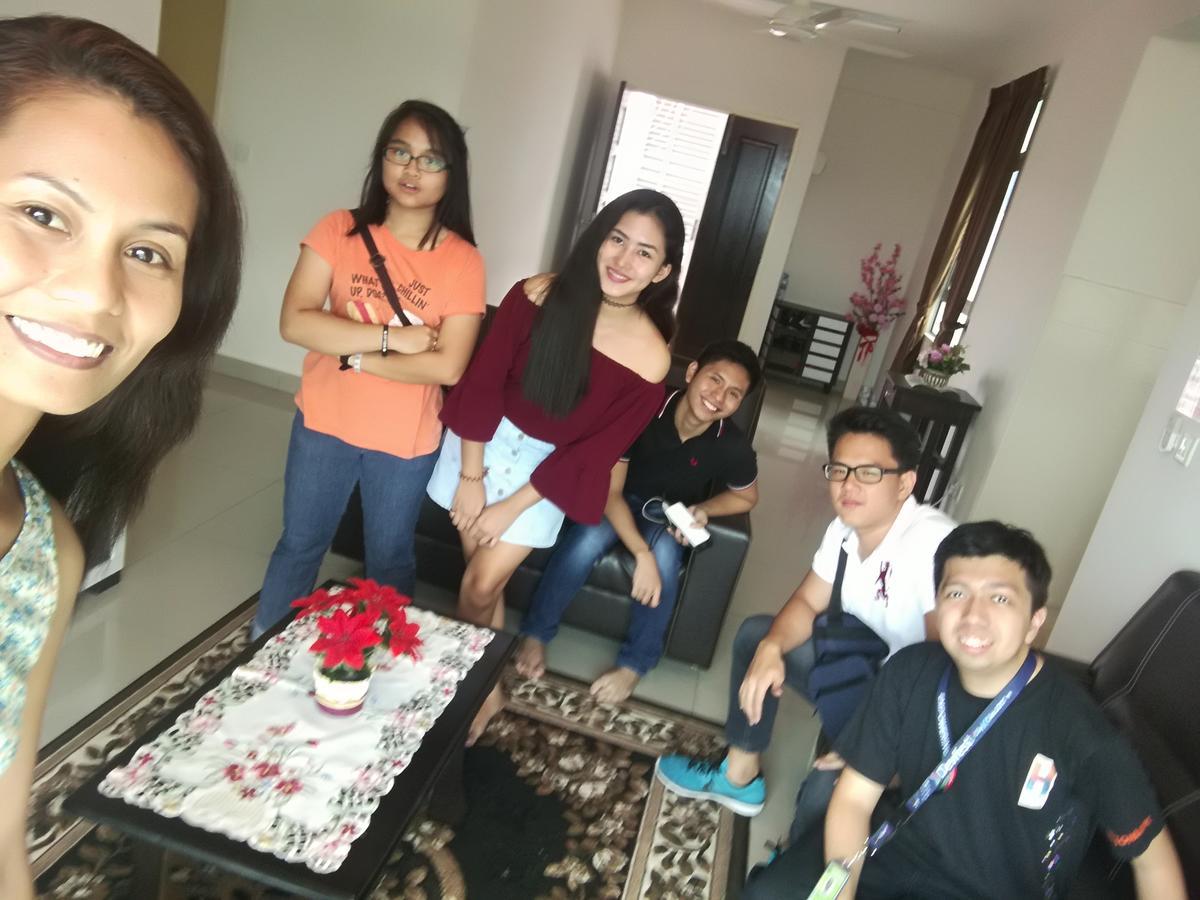 Hits Homestay 바얀레파스 외부 사진