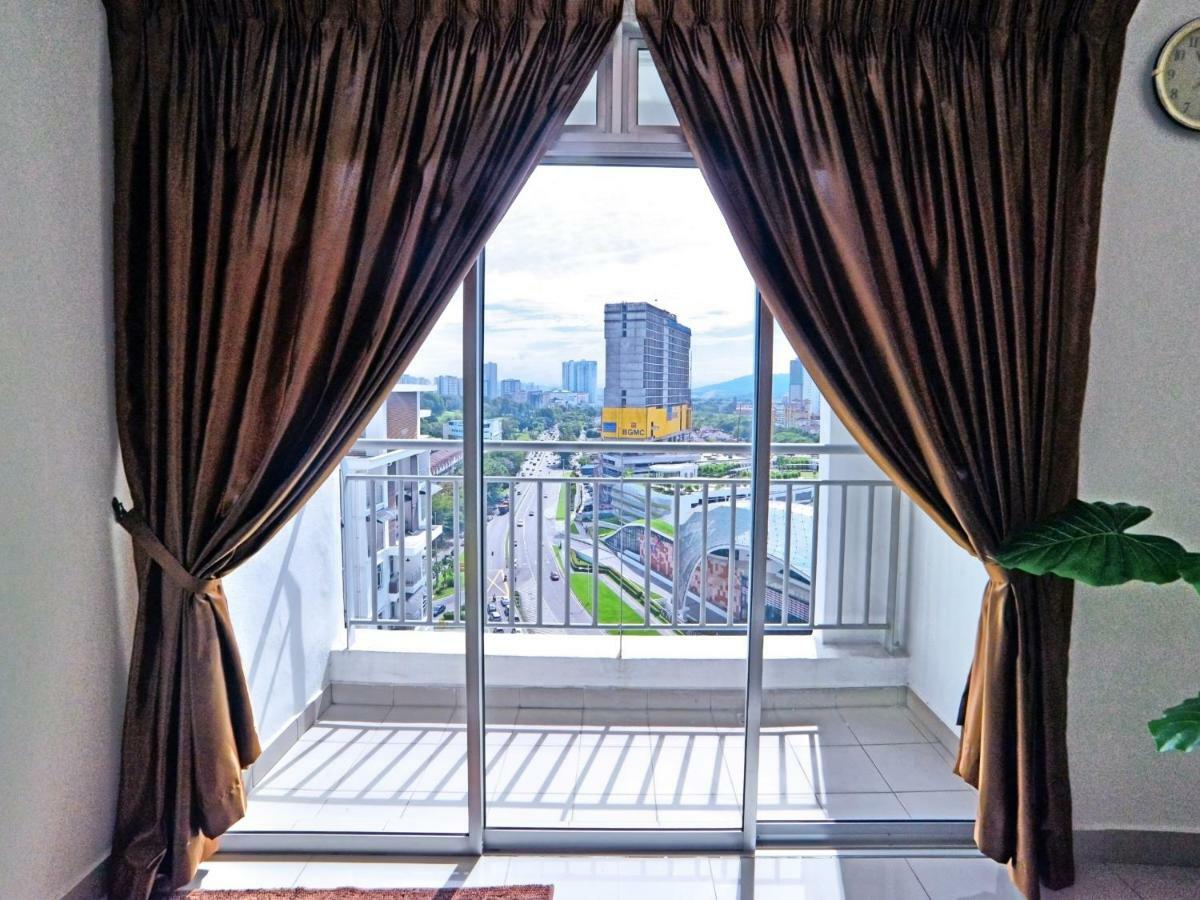 Hits Homestay 바얀레파스 외부 사진